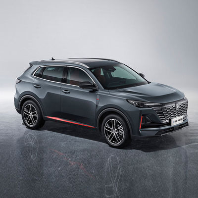 4 porte 5 sedili Changan CS55 PIÙ 2023 la benzina di versione 1.5T DCT della balena blu