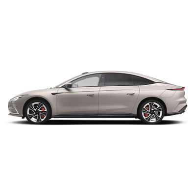 Im motors L7 Dynamic 2023 Sedans elettrici Long Range 615 km Veicolo elettrico