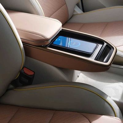 Automobile elettrica di lusso elettrica Van delle berline 450km della geometria M6 di Geely