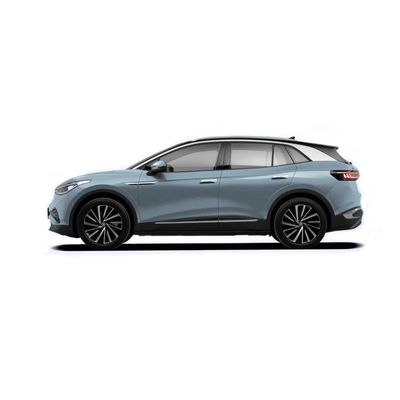 In automobile di riserva EV SUV Volkswagen ID4 X automatico parcheggiando 600 chilometri di gamma per la famiglia