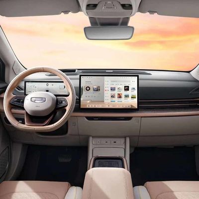 La porta 5 Seater di SUV 150km/H 5 di dimensione media della geometria M6 di Geely per le famiglie viaggia