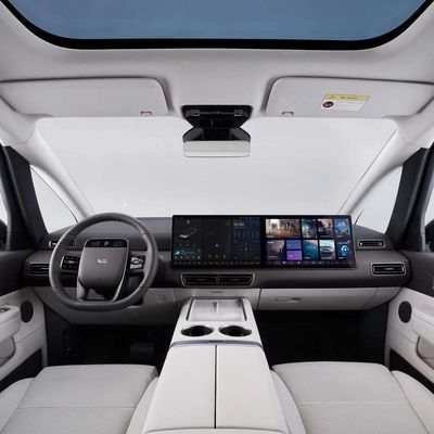 Veicolo elettrico puro 4WD a doppio motore monovolume business deluxe a 7 posti a lungo raggio Lixiang Mega Range 710 km