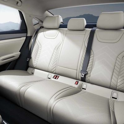BYD Qin L Veicolo a nuova energia Byd Qin L Phev Sedan 80KM 120 KM Ev Range Byd Qin L Hybrid Car