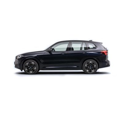 SUV a 5 porte e 5 posti 2024 BMW Ix3 Veicolo elettrico con 550 Km di autonomia e 400 Nm di coppia massima