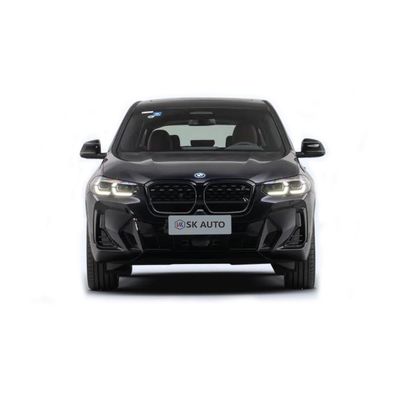 SUV a 5 porte e 5 posti 2024 BMW Ix3 Veicolo elettrico con 550 Km di autonomia e 400 Nm di coppia massima