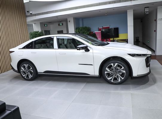 2025 Nuovo modello di extender Automobile EV con 5 posti a sedere Mazda EZ6 Long Ranger Hybrid Electric Car con tetto solare