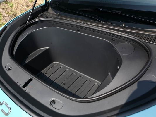 Display touchscreen Interni caratteristiche 2025 Modello BYD Auto elettrica con tetto solare e batteria 60,9kWh Energia di ricarica rapida Veicolo elettrico in vendita