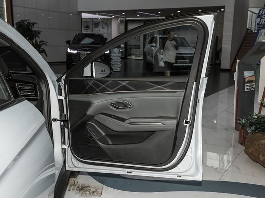 2025 BYD Electric Car Qin L EV Multi-link Independent Suspension Fast Charging Nuovo modello venduto a caldo con tetto solare