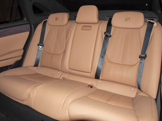 Modello di veicolo 601km Portata 83.2kWh Capacità della batteria AWD Carica veloce tetto solare Struttura ad alta tensione Comodo per la famiglia