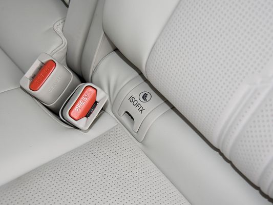 Potenza motore 350kW SUV completamente elettrico Honda S7 Long Range 650km Fast Charging EV Nuovo Hot Selling con tetto solare per la famiglia