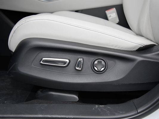 Potenza motore 350kW SUV completamente elettrico Honda S7 Long Range 650km Fast Charging EV Nuovo Hot Selling con tetto solare per la famiglia