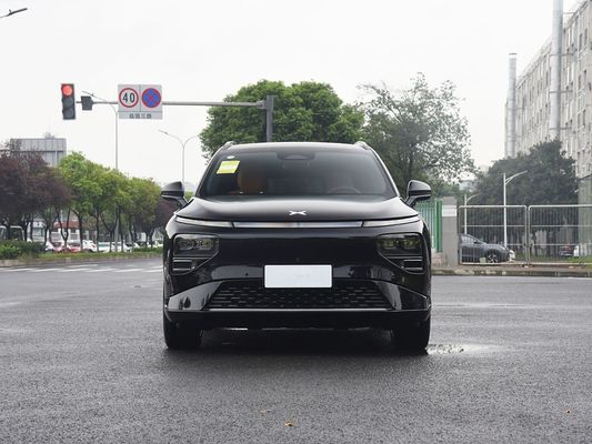 2025 Xpeng G9 SUV completamente elettrico 93,1 kWh Batteria 423 kW Max Potenza motore 680 km Lunghezza di percorrenza e ricarica veloce con tetto solare