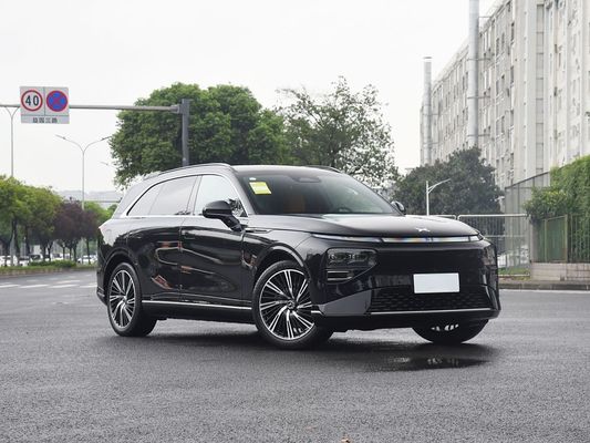 2025 Xpeng G9 SUV completamente elettrico 93,1 kWh Batteria 423 kW Max Potenza motore 680 km Lunghezza di percorrenza e ricarica veloce con tetto solare