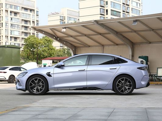 2025 BYD Veicolo elettrico Sigillo EV Smart Modello 650KM Long Range 80,64kWh Batteria Fast Charging Hot Sell con tetto solare