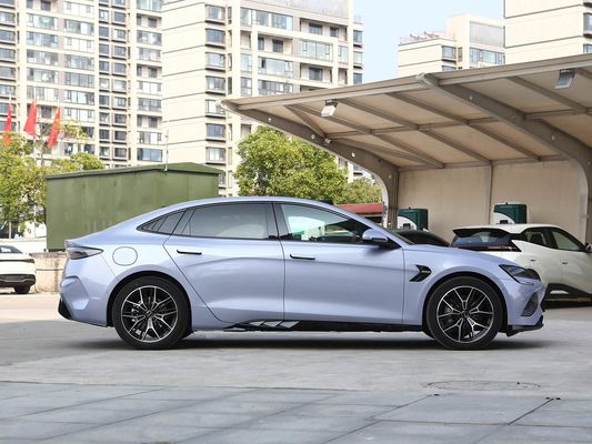 2025 BYD Veicolo elettrico Sigillo EV Smart Modello 650KM Long Range 80,64kWh Batteria Fast Charging Hot Sell con tetto solare