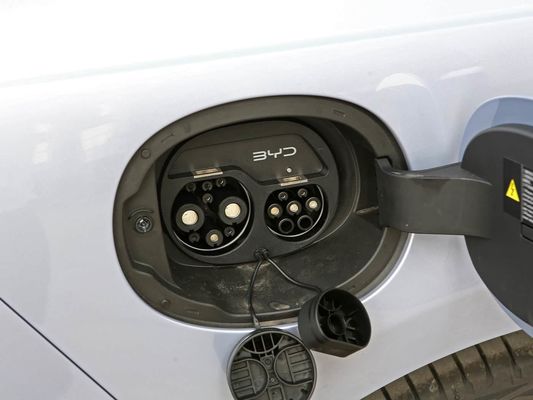 2025 BYD EV Car Seal AWD Performance Long Range 600KM Fast Charging Electric Car Quattro ruote motrici Veicolo elettrico con tetto solare