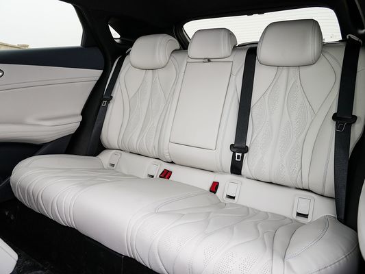 2025 BYD Sigillo del veicolo elettrico 06GT Tempo di ricarica veloce di 0,33 ore e prestazioni Lunga autonomia 550KM Batteria grande con tetto solare per la famiglia