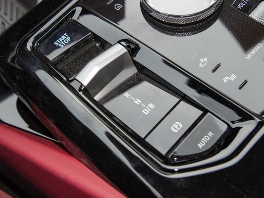 2025 BMW I5 Luxury Electric Cars Buone prestazioni xDrive Long Range 651KM Fast Charging EV Nuovo modello di berlina con tetto solare BMW Serie 5
