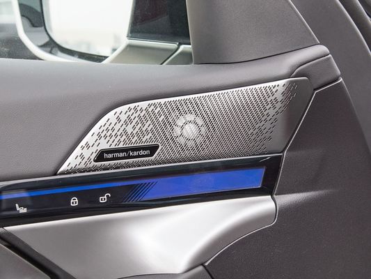 2025 BMW I5 Luxury Electric Cars Buone prestazioni xDrive Long Range 651KM Fast Charging EV Nuovo modello di berlina con tetto solare BMW Serie 5