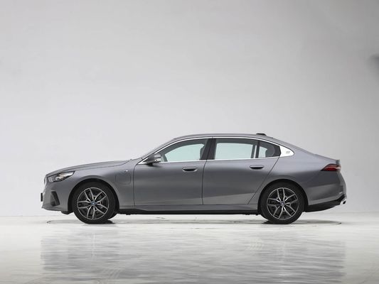 Nuovo modello BMW I5 eDrive 2025 Veicolo elettrico da lunga percorrenza più di 700 KM EV Limousine a ricarica rapida Sedana con tetto solare Grande spazio