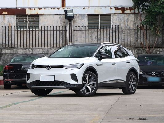 Performance imbattibile VW ID4 Auto elettrica usata con 600 km di autonomia e tetto panoramico inespugnabile