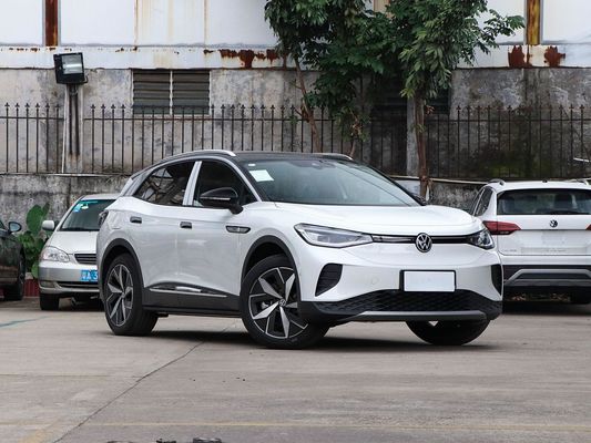 Performance imbattibile VW ID4 Auto elettrica usata con 600 km di autonomia e tetto panoramico inespugnabile